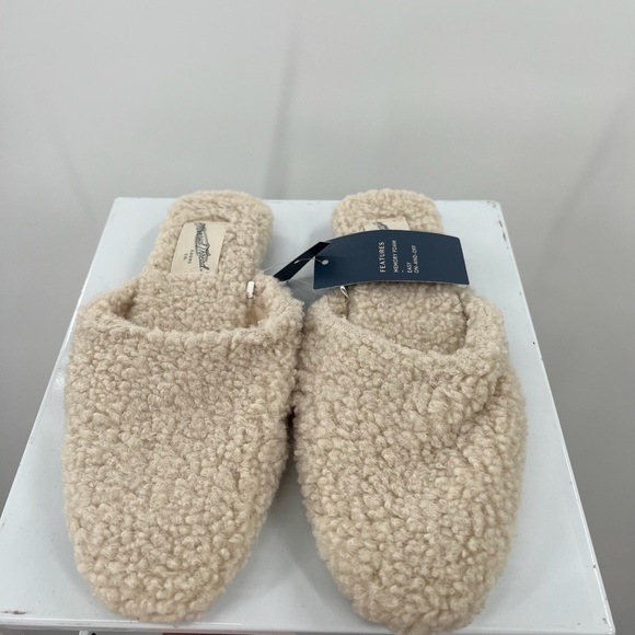 Universal Thread Slip-Ons Slippers Ladies Size 6.5 NEW - Picture 3 of 5